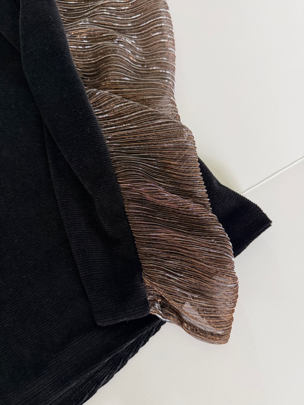 THML Black Top with Metallic Bronze Pleated Puff Sleeves - Picture 3 of 4